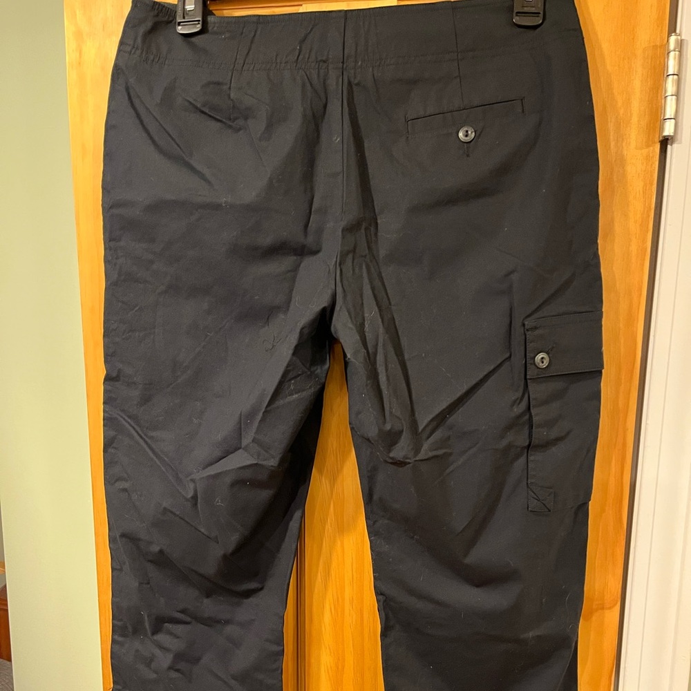 Women’s Ralph Lauren dark gray Capri cargo pants size 12